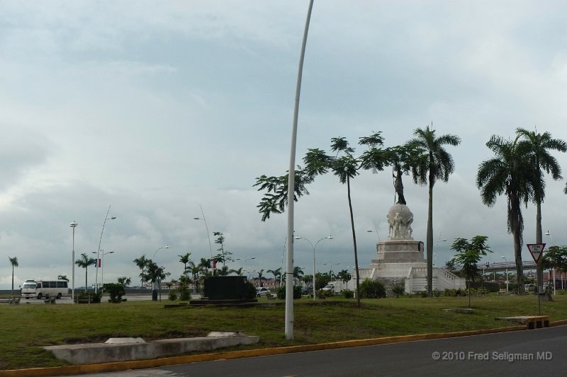 20101202_093405 D3.jpg - Monument to Simon Bolivar along Balboa Avenue.  About 2 years ago a new road (Cinta Costera) was built on landfill  (where bus is) extending the shoreline of the city